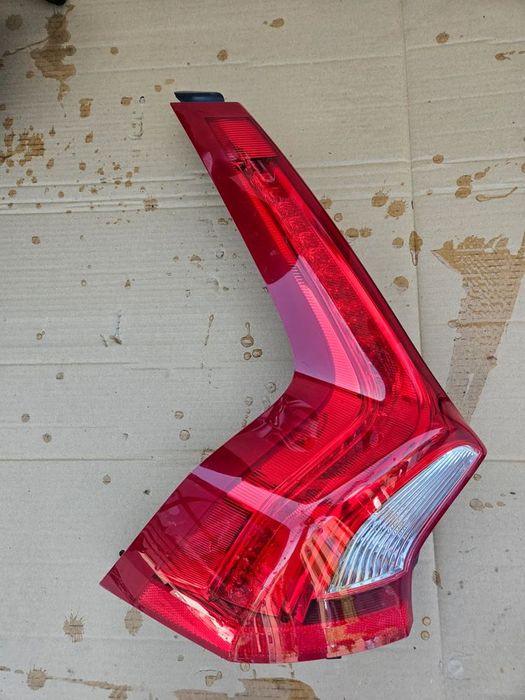 tylna lewa lampa europa volvo xc60