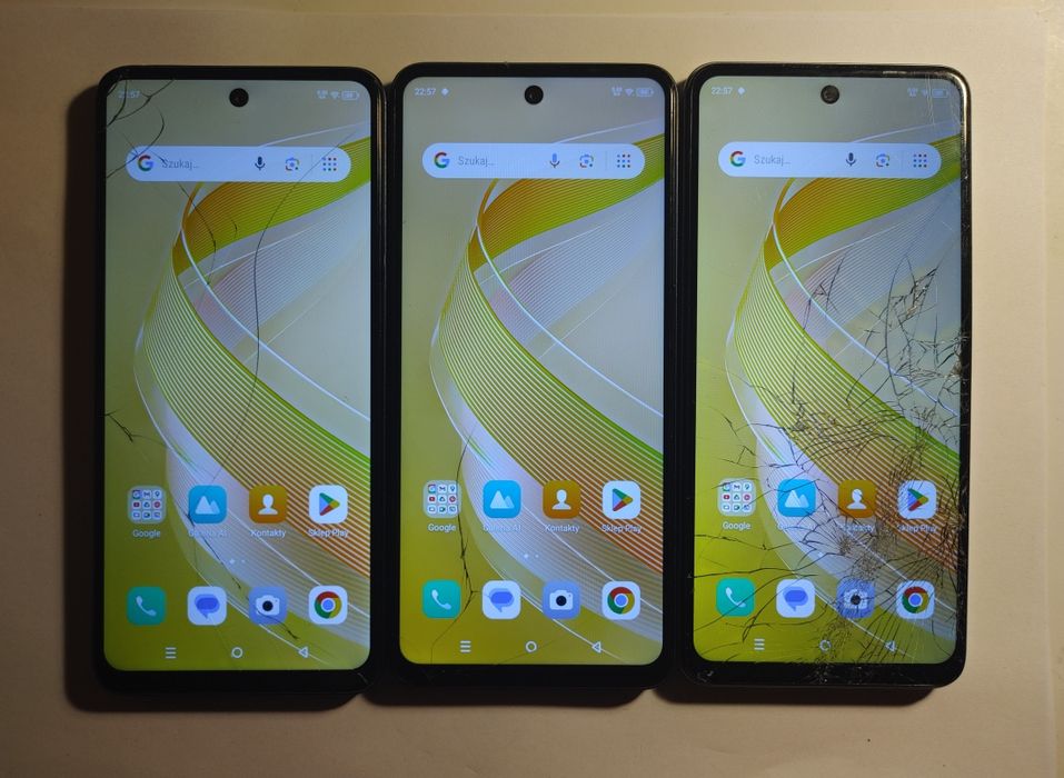 Infinix Smart 8 - 3 sztuki (do naprawy lub na części)