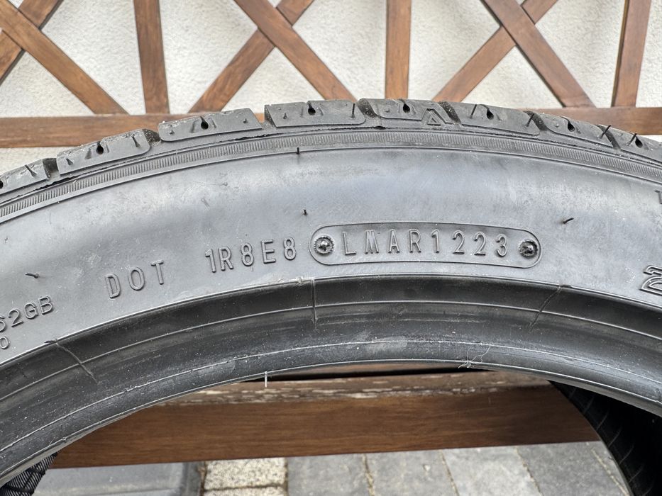 Komplet opon całorocznych Falken 225/45R19 96W DOT 1223