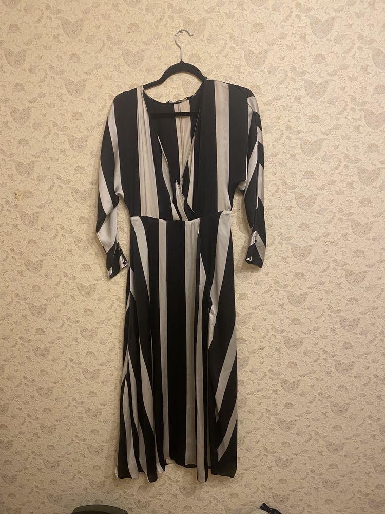 Плаття zara в полоску