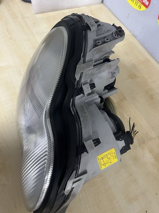 Фара ліва,права,Mercedes W203,c klasse,2000-2007рік