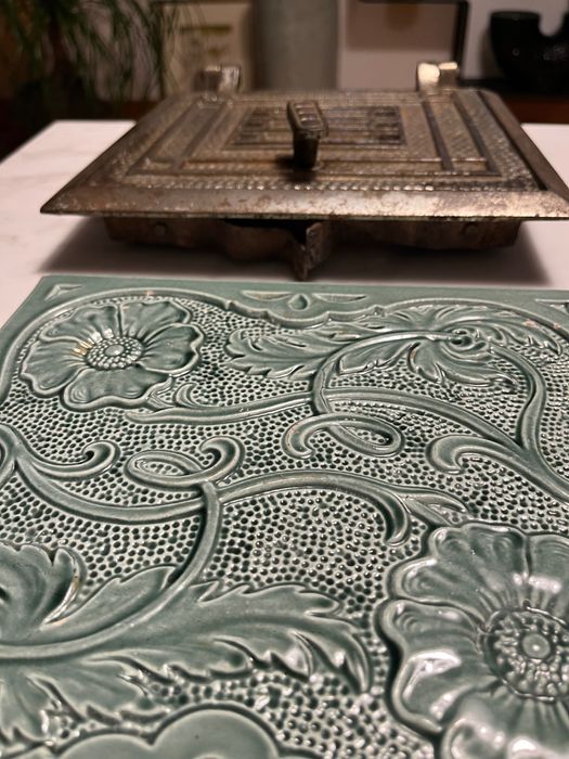 Kafel z pieca secesyjnego