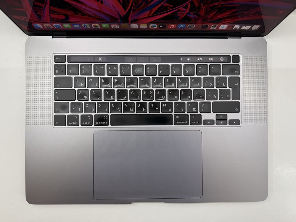 Apple Macbook Pro A2141 16 Mid 2019 (2020) i7-9750H/16GB /512GB /5300M