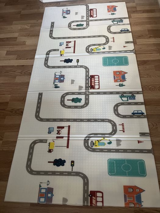 Игровой развивающий коврик