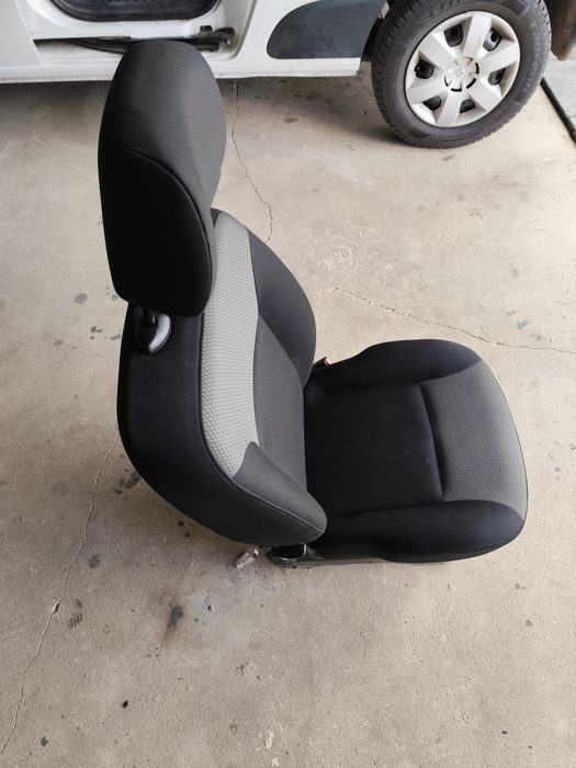 Fotel pasażera prawy renault Kangoo