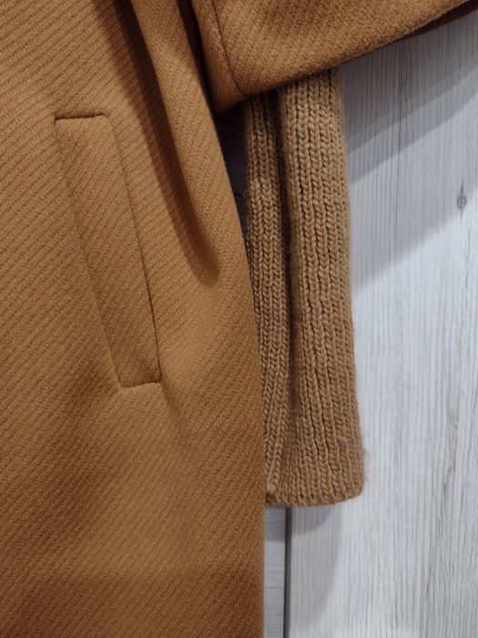 Sprzedam nowy karmelowy płaszczyk