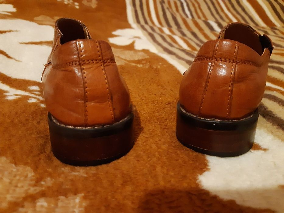 Skórzane buty Gucci rozmiar 33