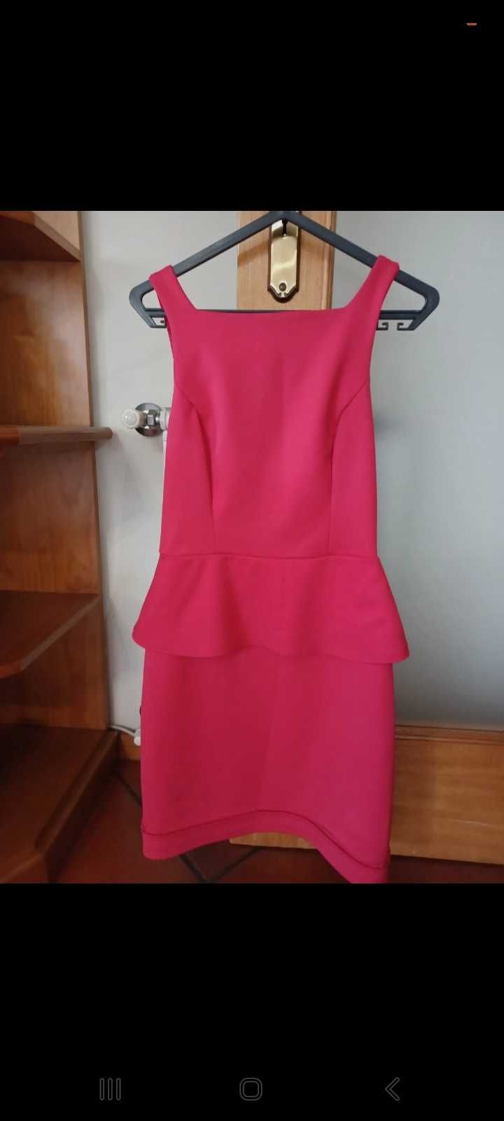 Vestido vermelho com folho,Zara,tamanho S,novo