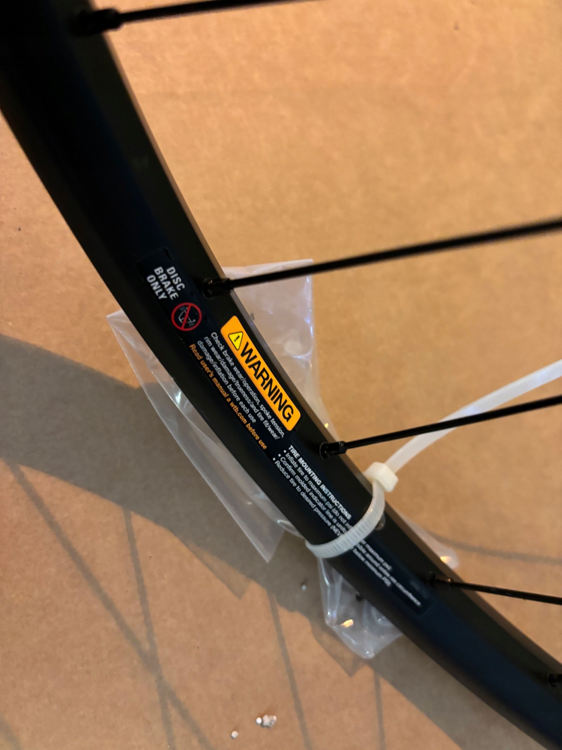 Koło rowerowe przednie WTB STi23 700c 28" 12x100" Disc przód MASZYNOWE