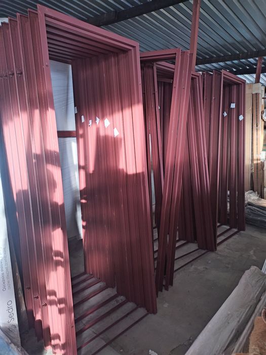 ościeżnica metalowa uniwersalna, stalowa, malowana, futryna