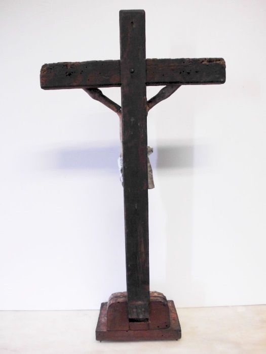 Antigo crucifixo de pé em madeira - ca. 1900