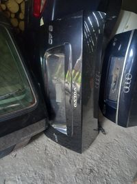 Кришка багажника Вольво X40. Ауді А6С6. 2008р.Седан.