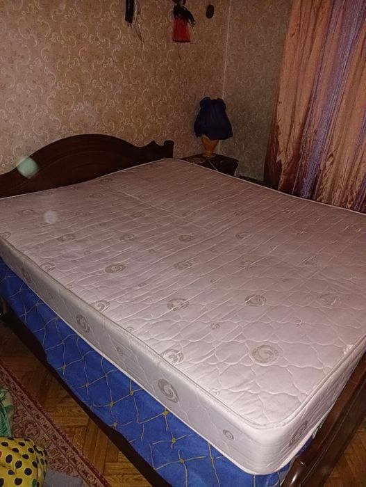 Продам матрас 160 на 200