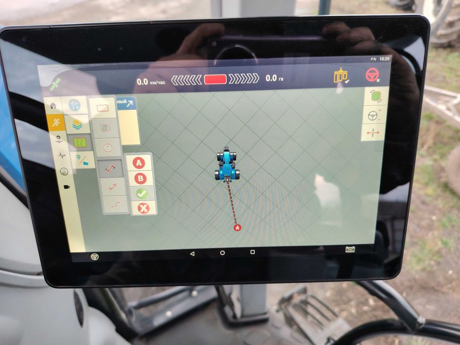 Трактор New Holland T6090