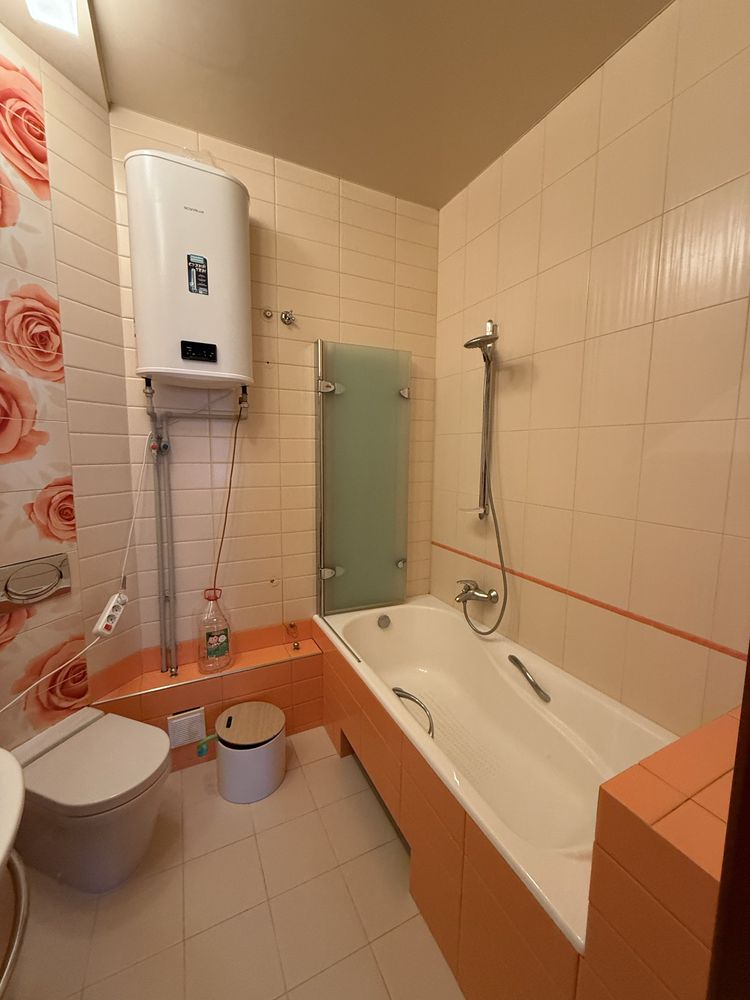 Продам 3х комн.квартиру 117м2,ул.О.Яроша 22,Метро Ботанический Сад