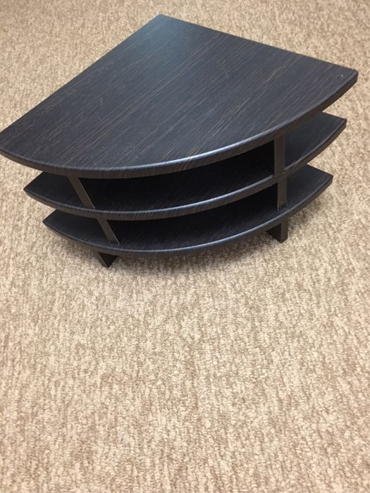 Полка подставка под вазу цветы