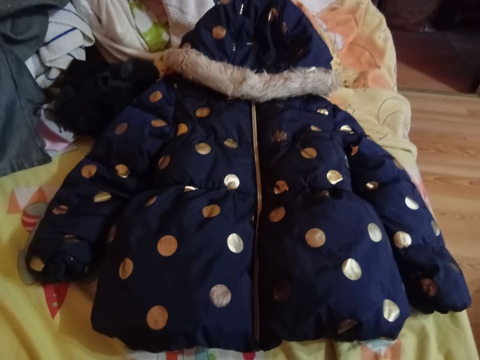 Продам детскую куртку ,комбинезон