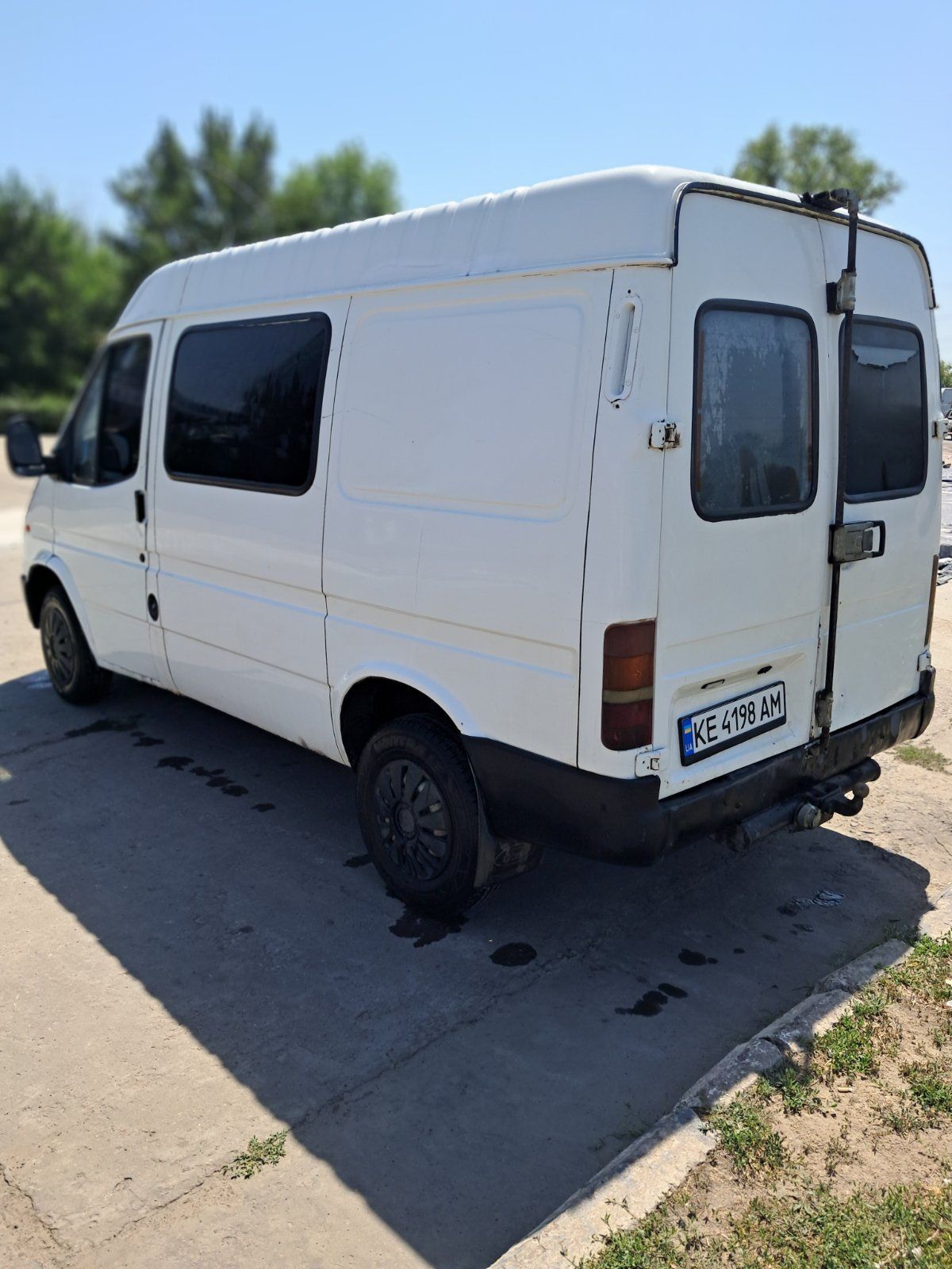 Продам автомобіль Ford Transit