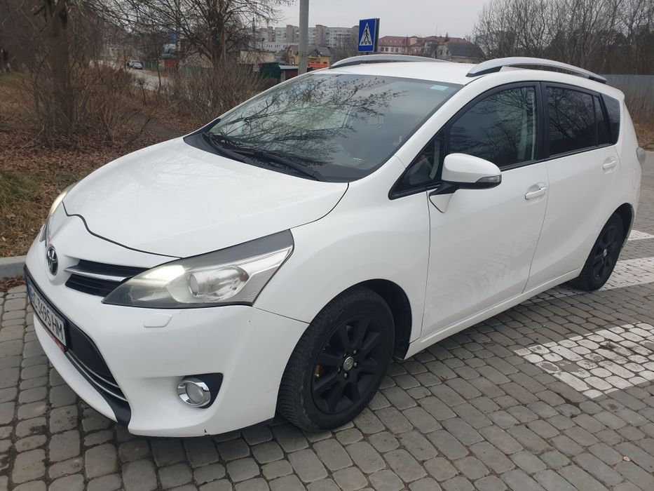 Продам Toyota Verso 2013 р.в.