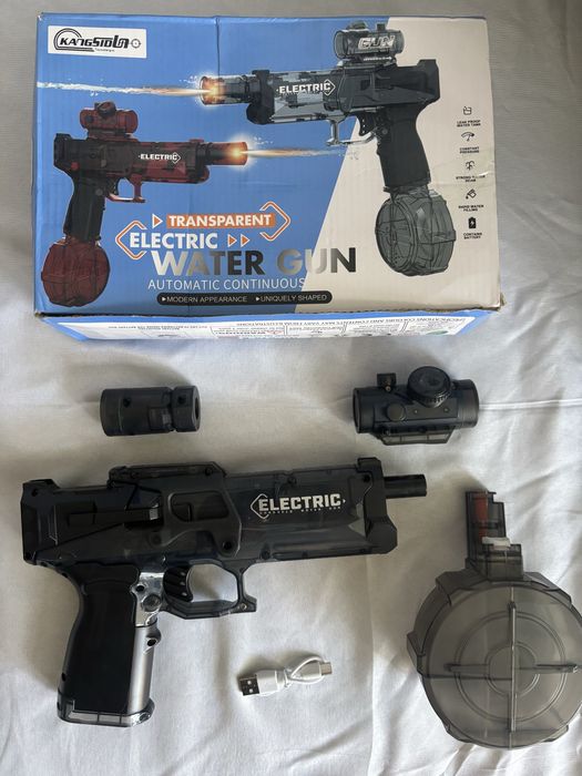 Водяний електричний пістолет-кулемет