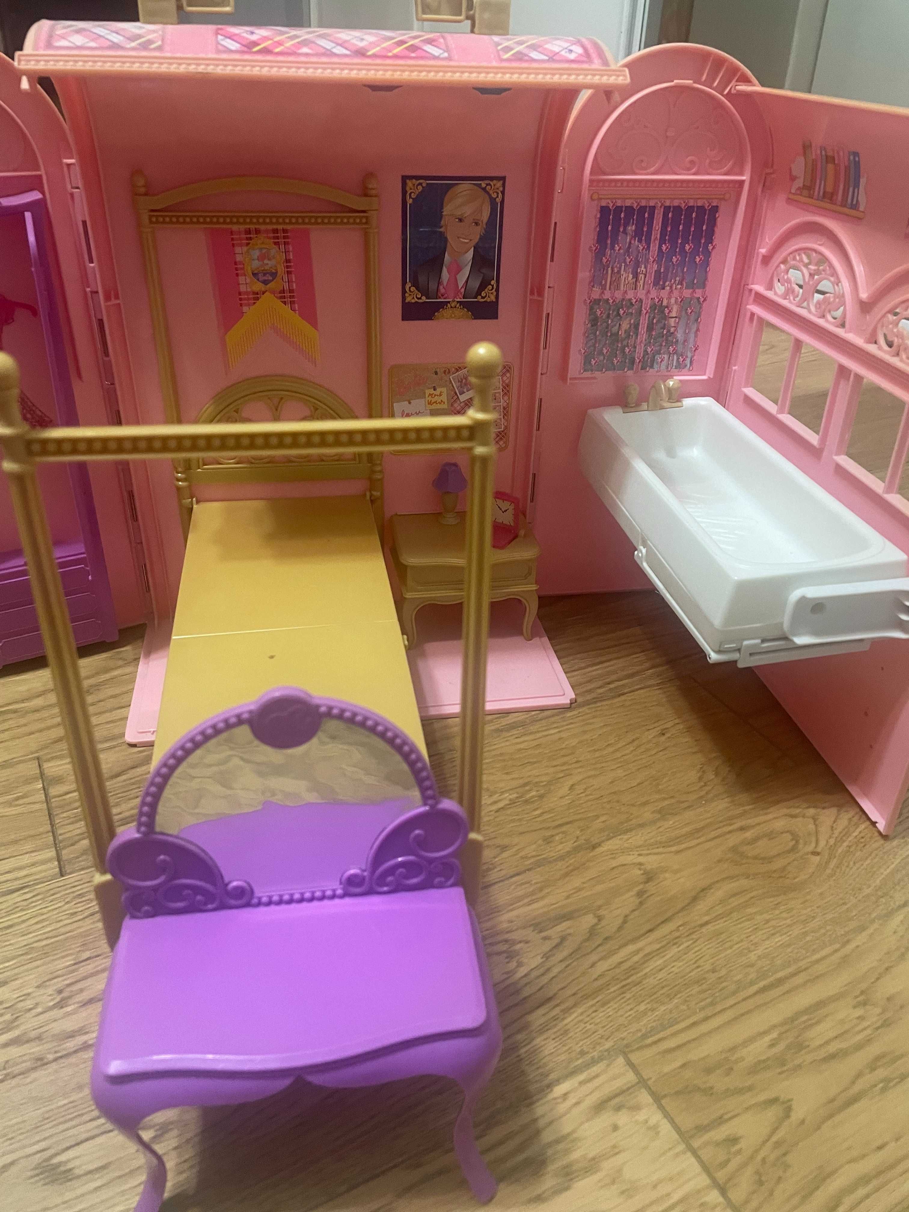 Szkolny domek Barbie plus Barbi i Ken gratis