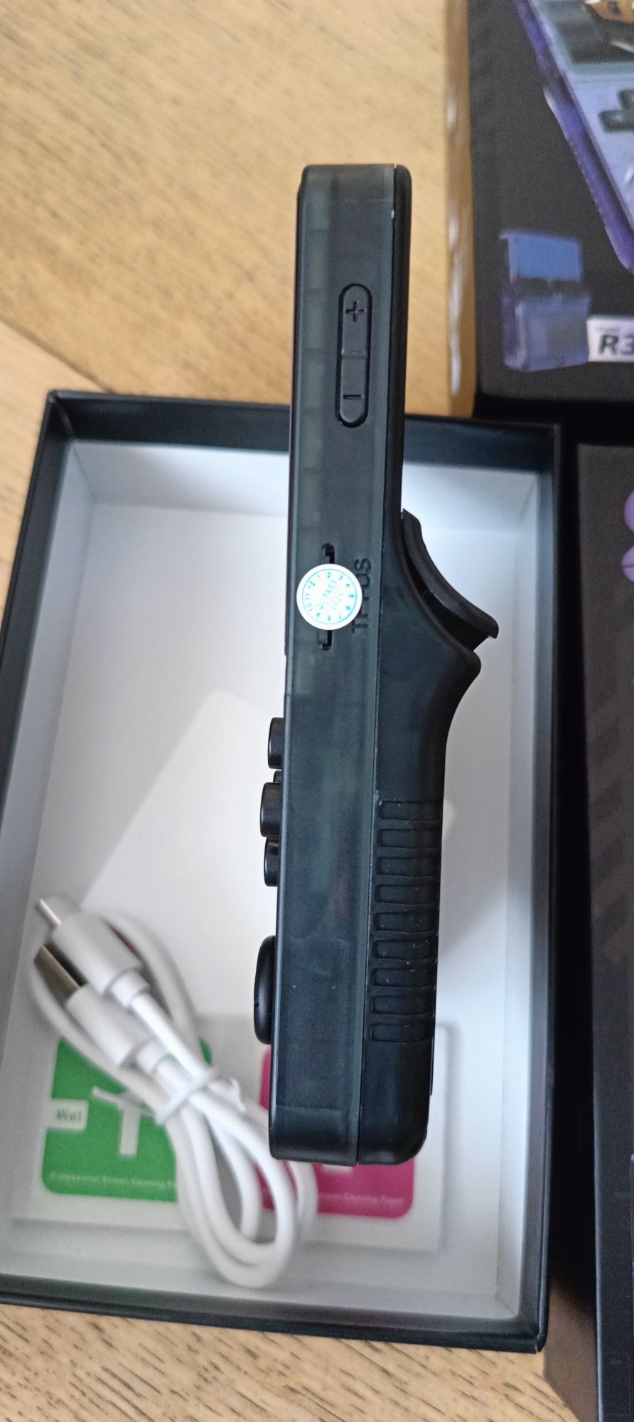 Konsola do Gier Ultramocna R36S Przenośna 15000+ Gier !!  Nowa Prezent