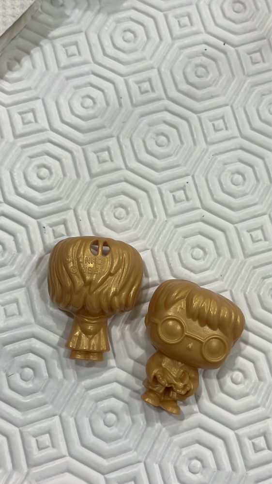 gold funko harry potter