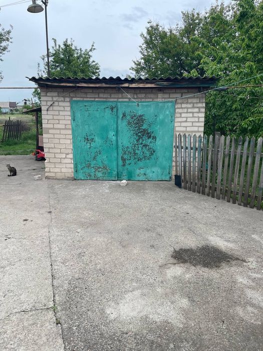 Продам добротний будинок в Підгородному