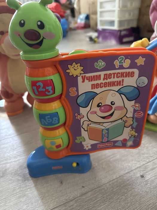 Іграшки музичні Fisher Price горщик, книжечка, будинок, тигр