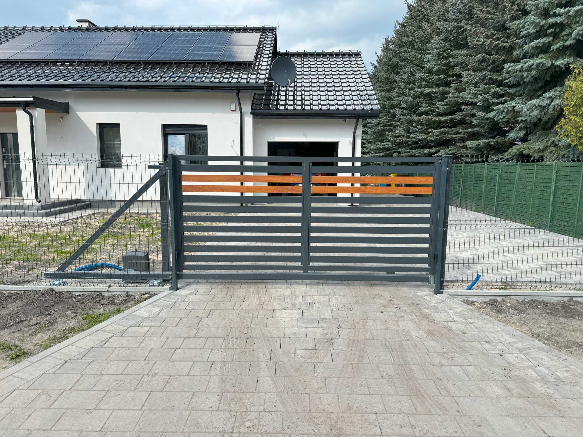 Brama przesuwna panelowa ocynkowana malowana RAL stalowa ogrodzeniowa