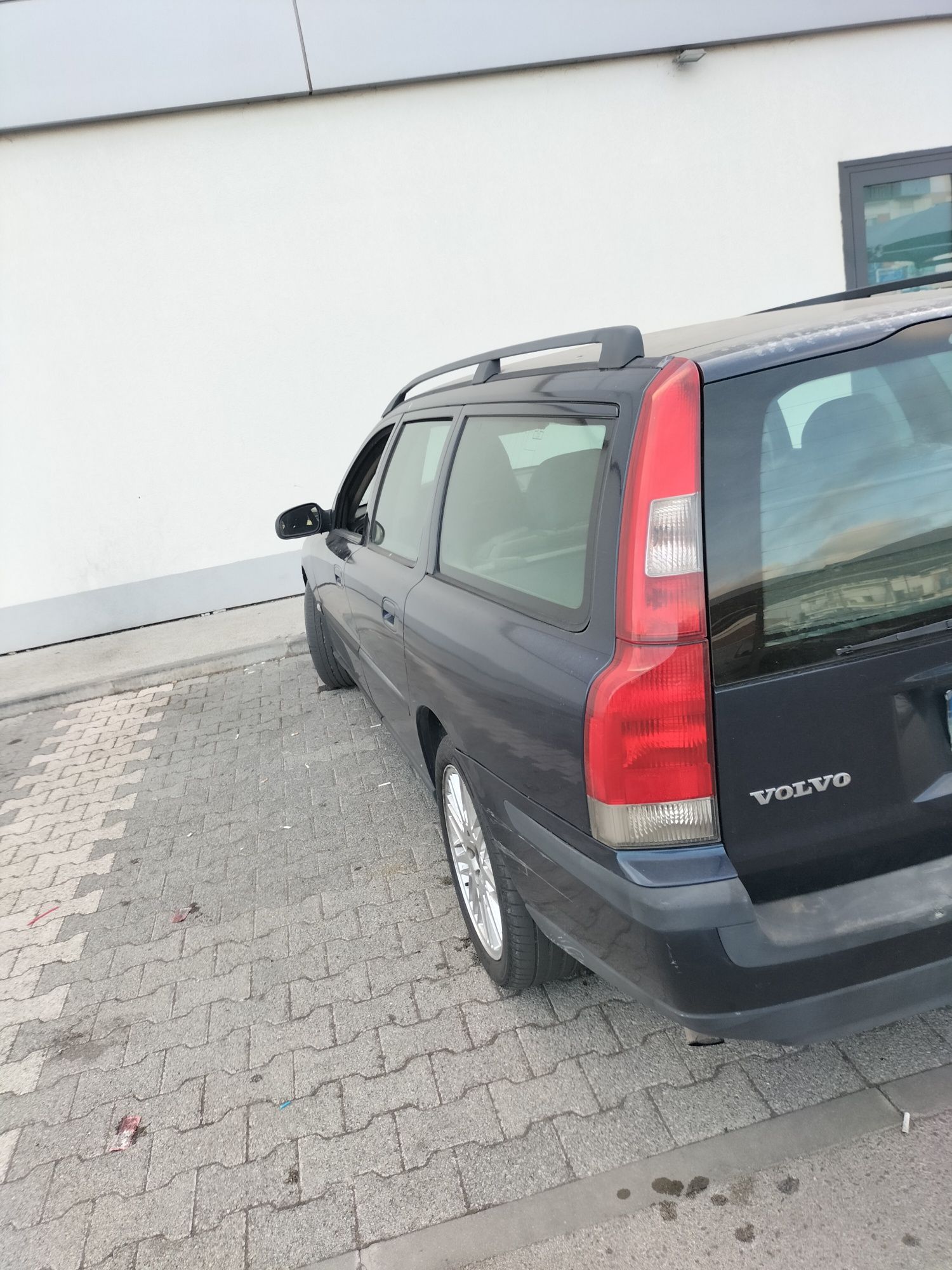 Volvo v 70 t 2.300 CC 250 CV a GPL