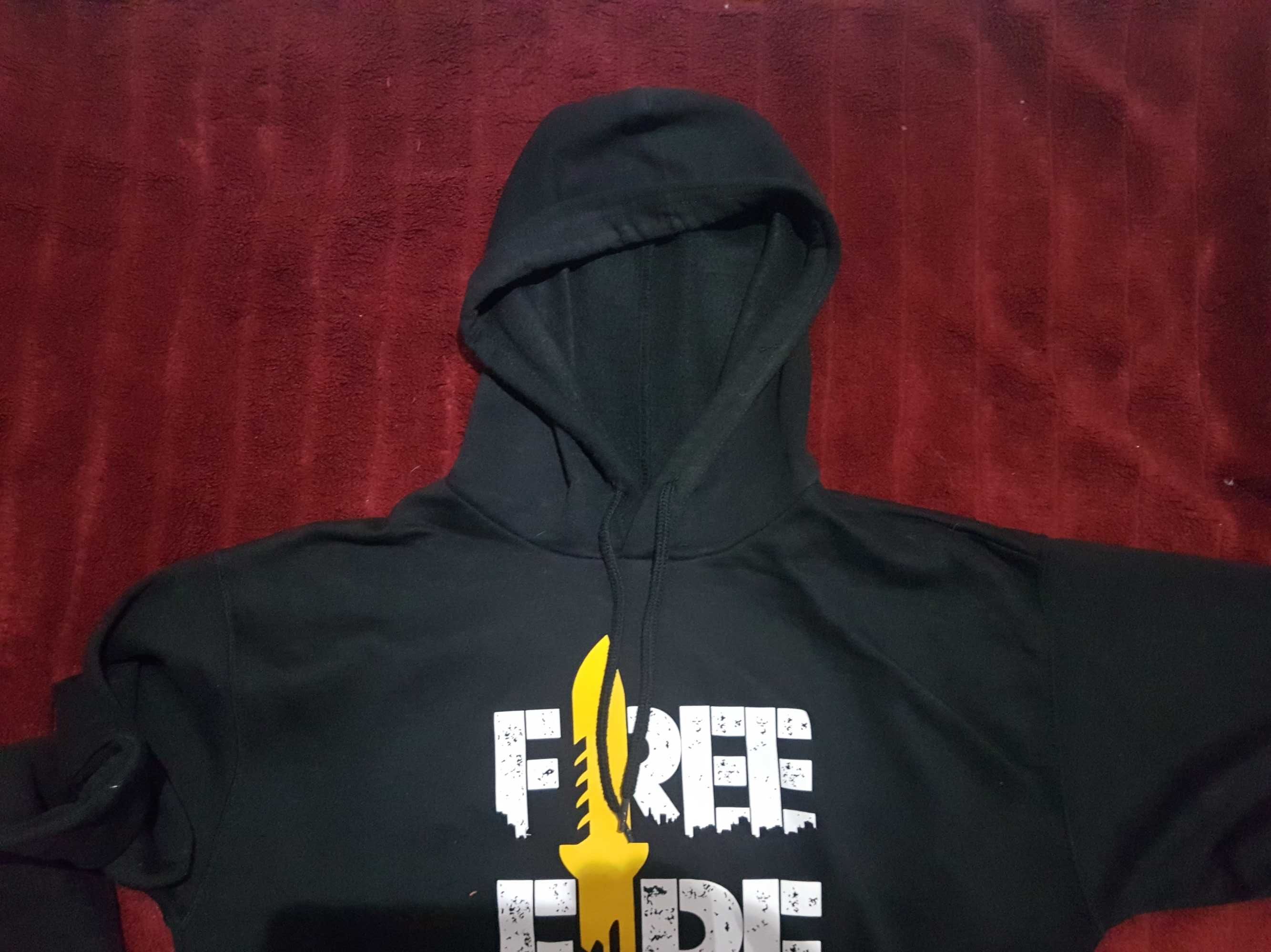 SweatShirt Capuz Preta Free Fire