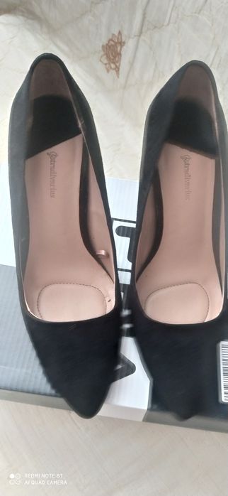 Czółenka Stradivarius 39 33 zł wyprzedaż