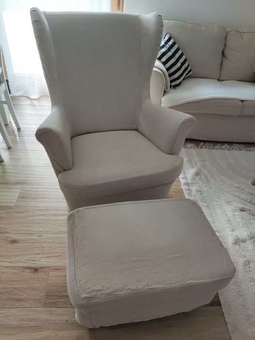 Fotel "Uszak"  IKEA z podnóżkiem