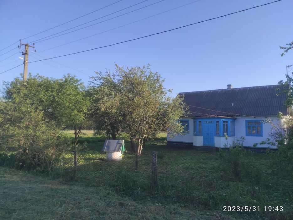 Продам будинок в селі (13км до Острога/22км до Нетішина)
