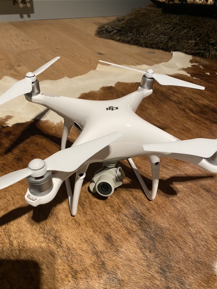 Dron Dji 4 pro sprzedam drona drona