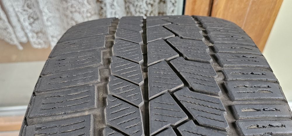 Opony zimowe Continental WinterContact. 245/40 r19