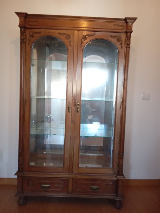 Movel vitrine cristaleira tamanho médio