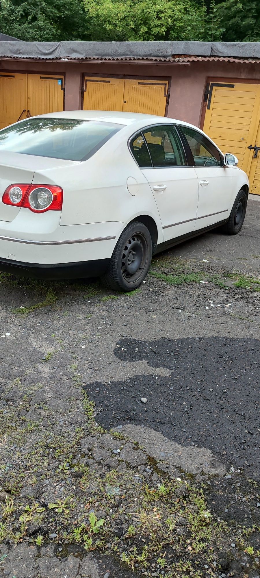 VW Passat B6 2.0tdi. Sedan  polecam