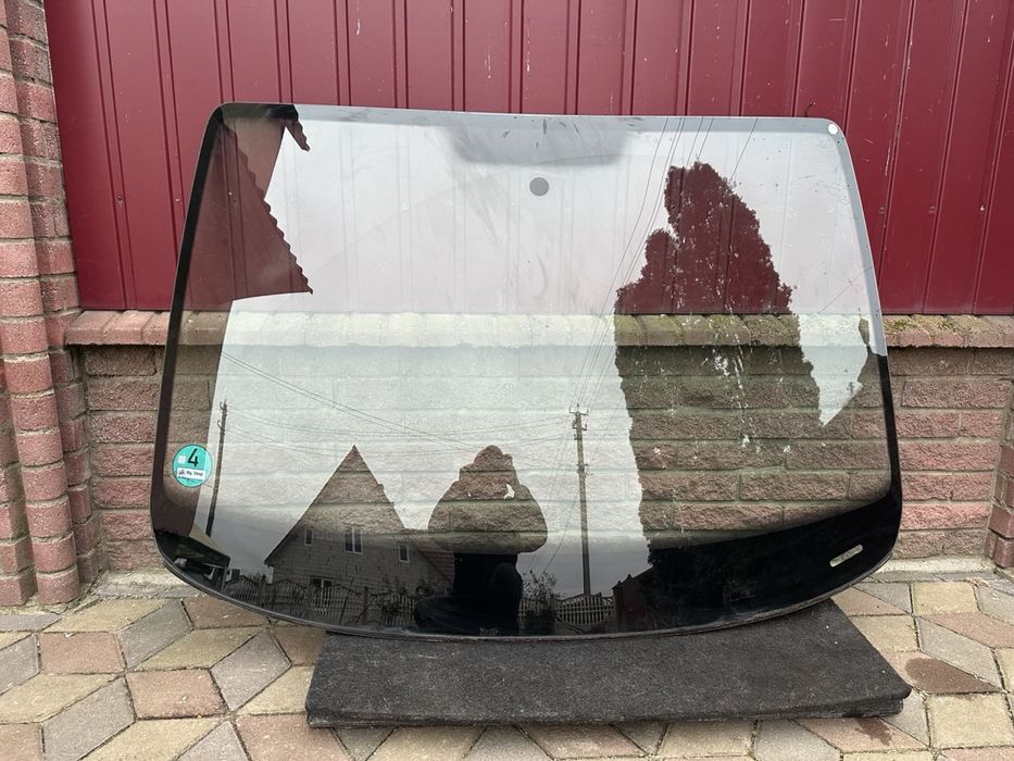 Скло Лобове Вітрове VW Volkswagen Caddy Touran Оригінал Ідеальний стан