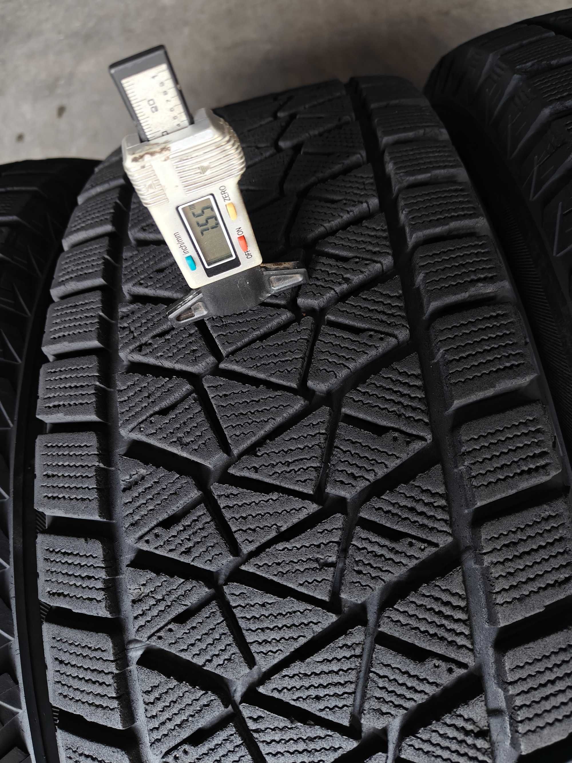R16 255 70 шини зимові Bridgestone Blizzak DM-V2 арктичні липучки