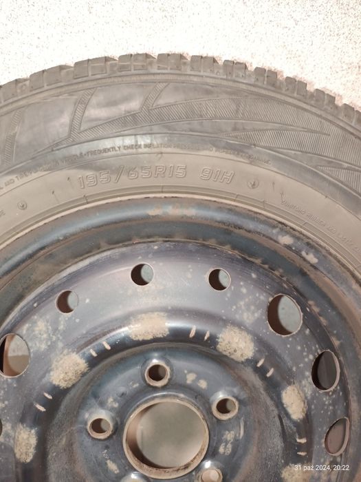 Sprzedam komplet  kół z oponami zimowymi Kia Cee'd ll