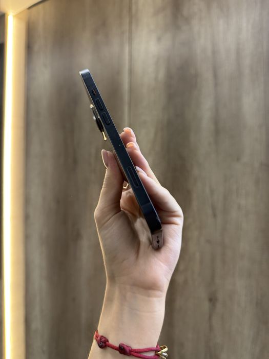 Б/у IPHONE 13 128 Midnight Neverlock Костюшка,5 igrand