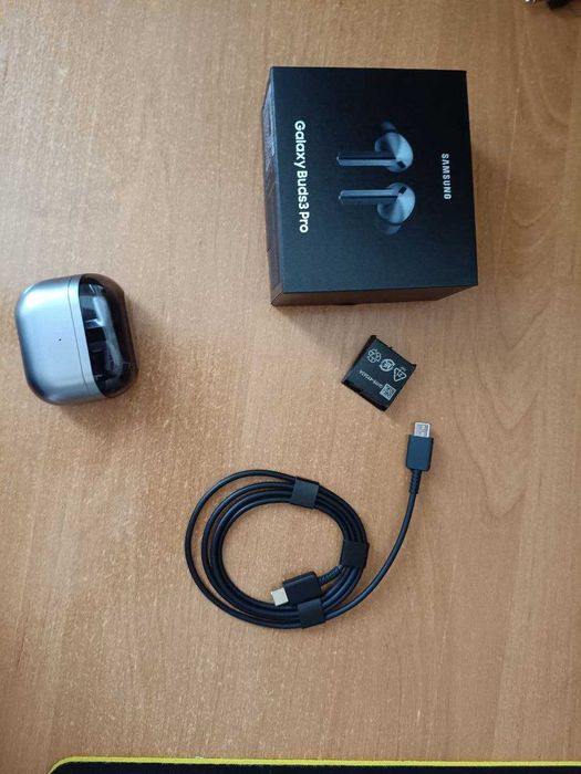 Навушники Samsung Galaxy Buds 3 PRO AI