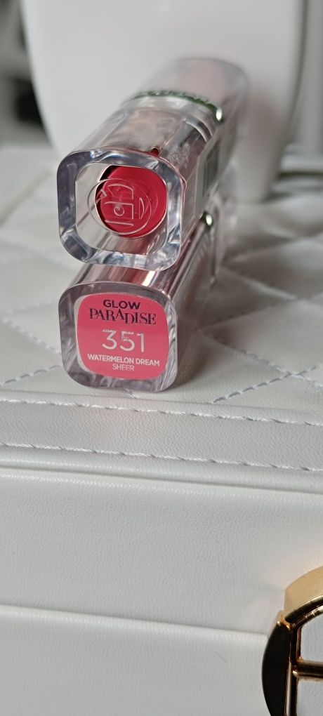 Szminka L'Oreal Glow Paradise