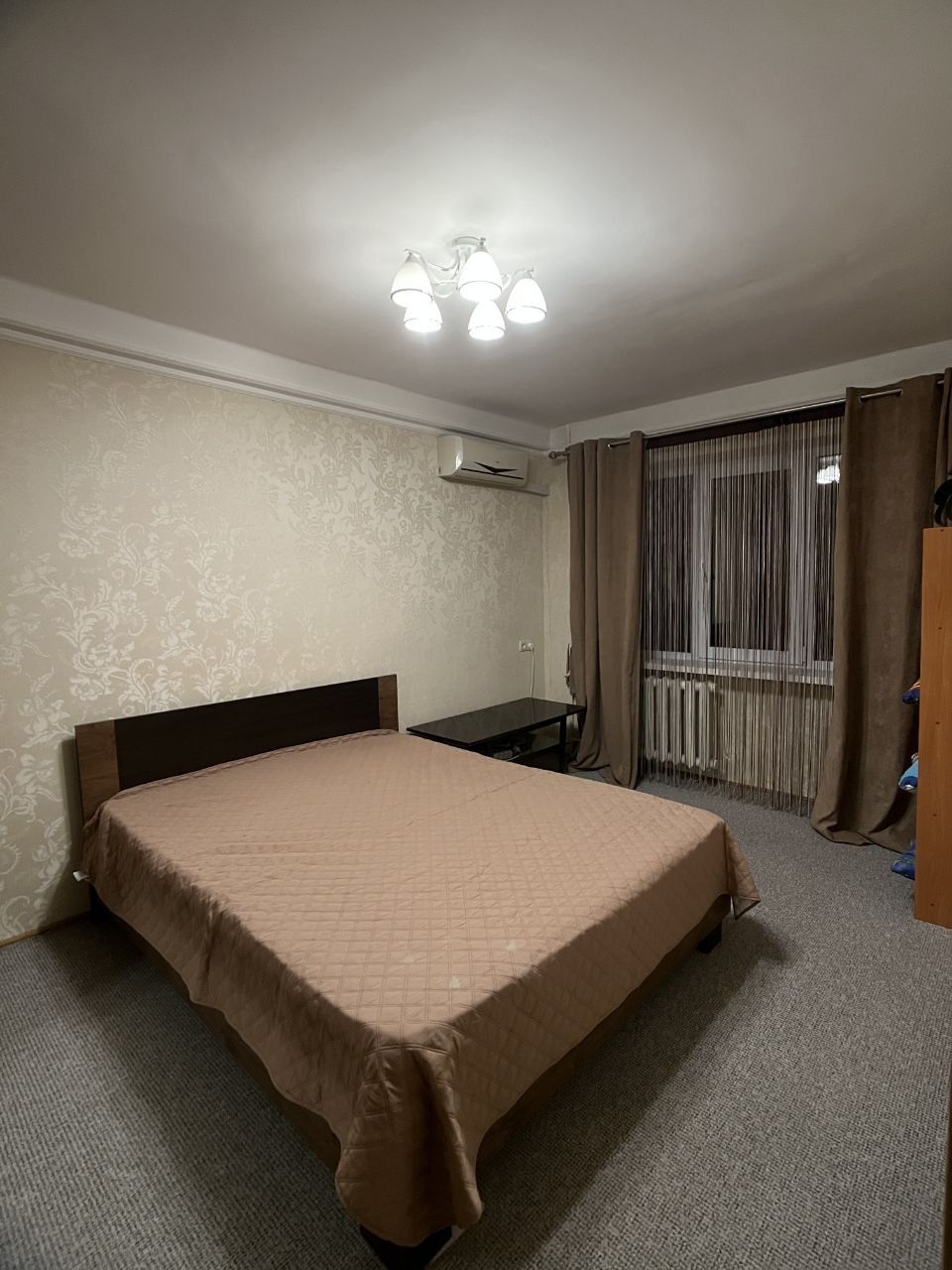 Квартира в самому центрі біля метро "Печерська"!
