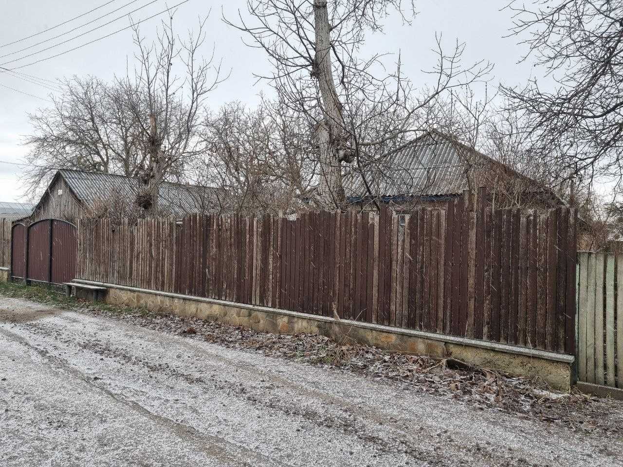 Приватний будинок на рівній ділянці