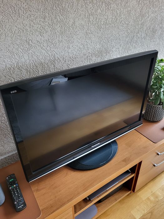 Telewizor Panasonic Vieira TX-L37G10E 37 cali Full HD stand bdb
