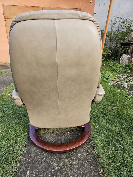 Крісло шкіряне реклайнер