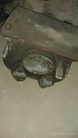 Редуктор на шестернях и шнековый